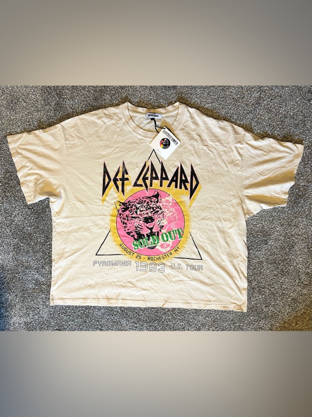 DAYDREAMER Def Leppard Sold Out 1983 Tee in Cream OS NWT
